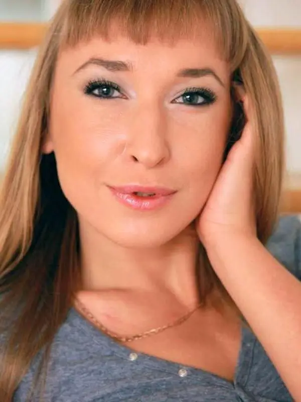 Charmante claudia 39 aus mainz ist im sex chat